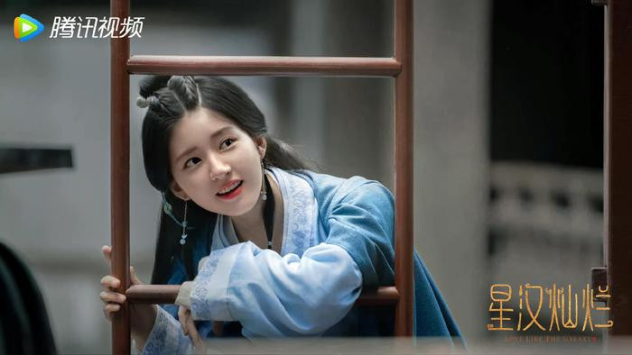 Triệu Lộ Tư công khai hẹn hò với bạn trai, danh tính nửa kia có gì mà gây chú ý? Triệu Lộ Tư công khai hẹn hò với bạn trai, danh tính nửa kia có gì mà gây chú ý?