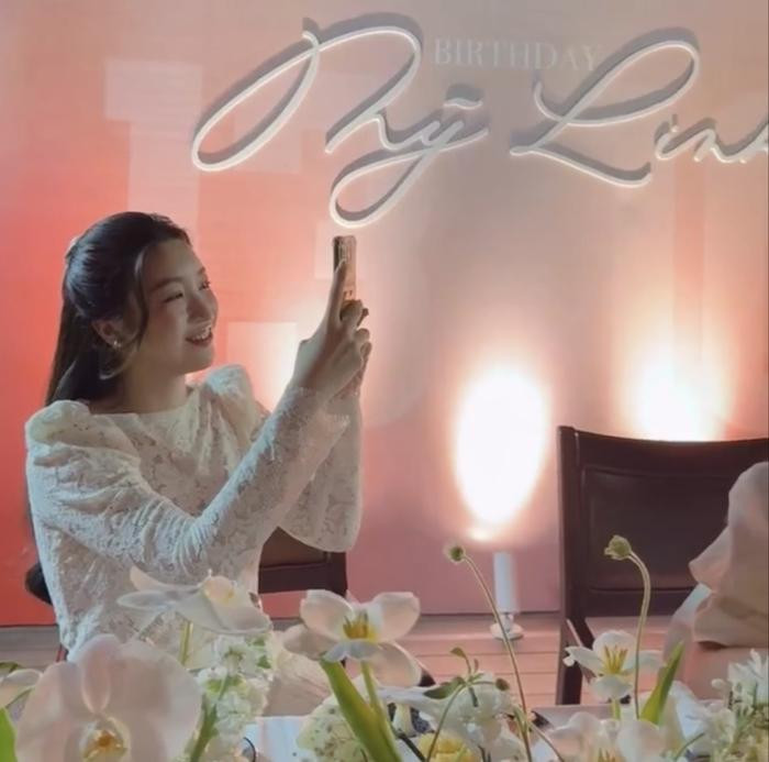 Đỗ Mỹ Linh chia sẻ xúc động trong sinh nhật, bật mí điều này