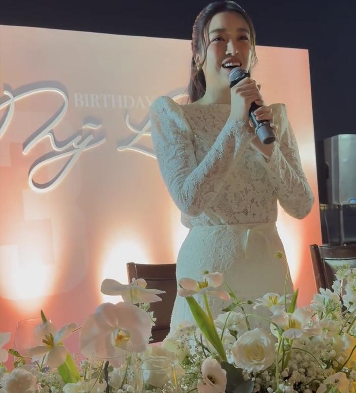 Đỗ Mỹ Linh chia sẻ xúc động trong sinh nhật, bật mí điều này