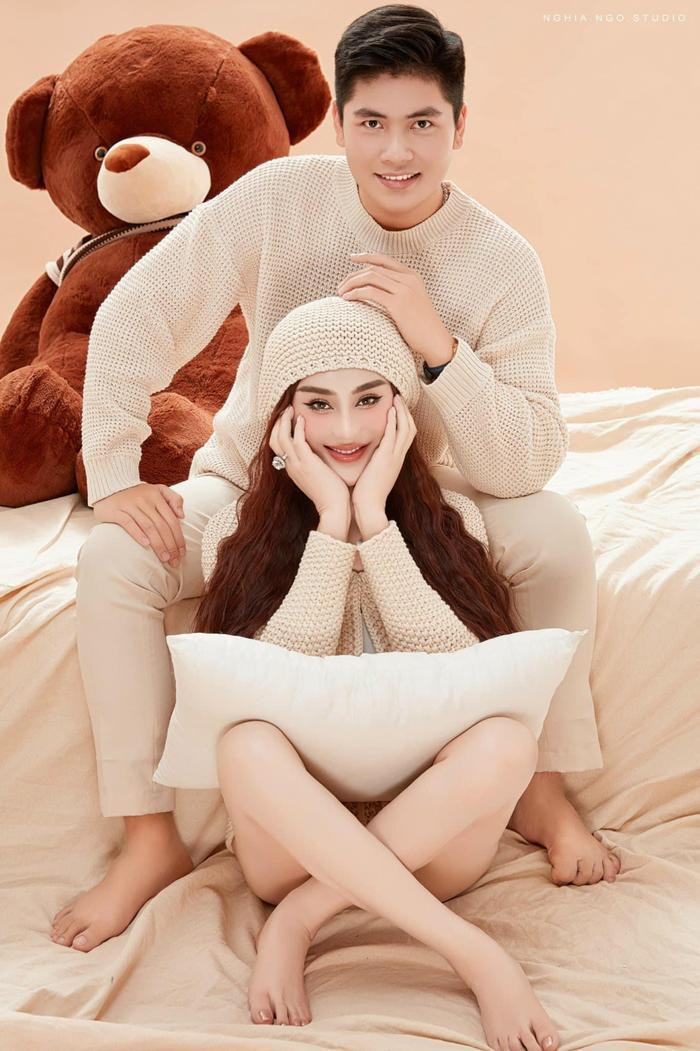 L&acirc;m Kh&aacute;nh Chi g&acirc;y sốc khi khoe ảnh kh&ocirc;ng một mảnh vải che chắn hậu thẩm mỹ Ảnh 4