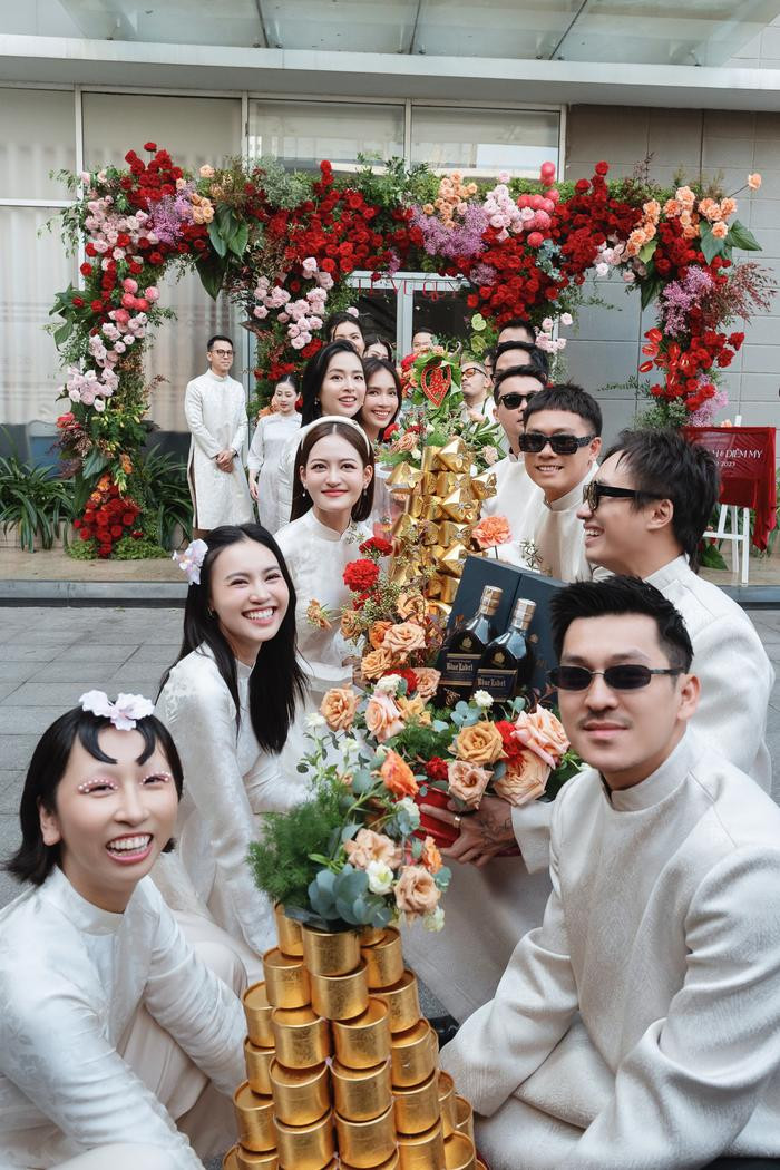 Lễ gia ti&ecirc;n Diễm My 9X: D&agrave;n ph&ugrave; d&acirc;u tụ họp từ sớm, c&ocirc; d&acirc;u khoe visual xinh đẹp Ảnh 7