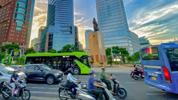 Tuyến VinBus kết nối hệ sinh thái Vingroup tại TP.HCM