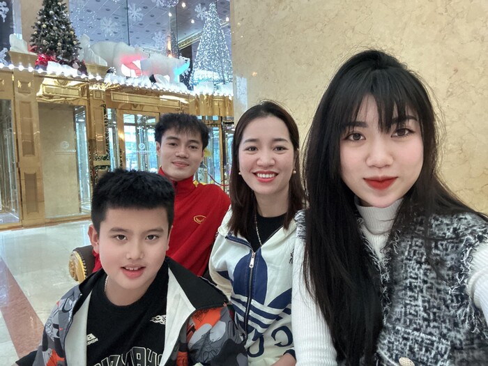 Em gái Văn Toàn nhắn nhủ anh trai, nhan sắc chiếm trọn spotlight Em gái Văn Toàn nhắn nhủ anh trai, nhan sắc chiếm trọn spotlight