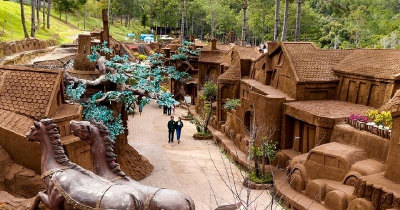 Thú vị đường hầm đất sét ở Đà Lạt Thú vị đường hầm đất sét ở Đà Lạt