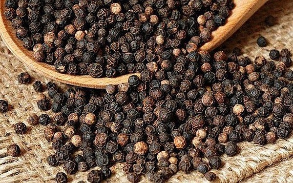 Giá tiêu hôm nay 11/1: Thị trường trong nước tăng