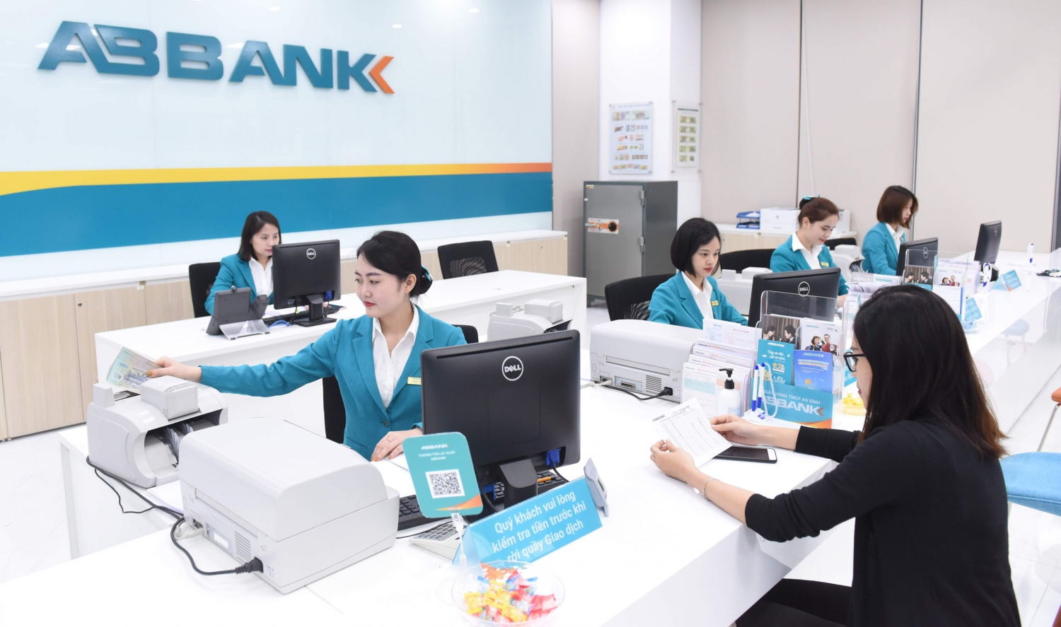 Tin ngân hàng ngày 26/8: Vietcombank là ngân hàng có tỷ lệ bao phủ nợ xấu cao nhất Tin ngân hàng ngày 26/8: Vietcombank là ngân hàng có tỷ lệ bao phủ nợ xấu cao nhất