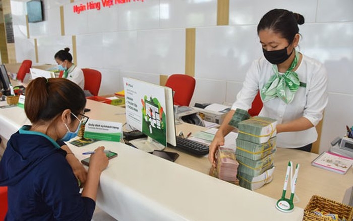 Tin ngân hàng ngày 31/8: TP HCM có 17 doanh nghiệp được vay lãi suất 2% trong tháng 8 Tin ngân hàng ngày 31/8: TP HCM có 17 doanh nghiệp được vay lãi suất 2% trong tháng 8