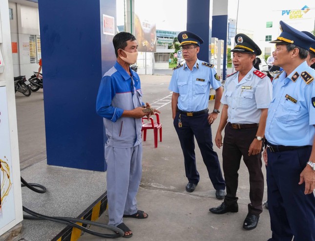 Cần Thơ xử phạt hơn 400 triệu đồng vi phạm kinh doanh xăng dầu