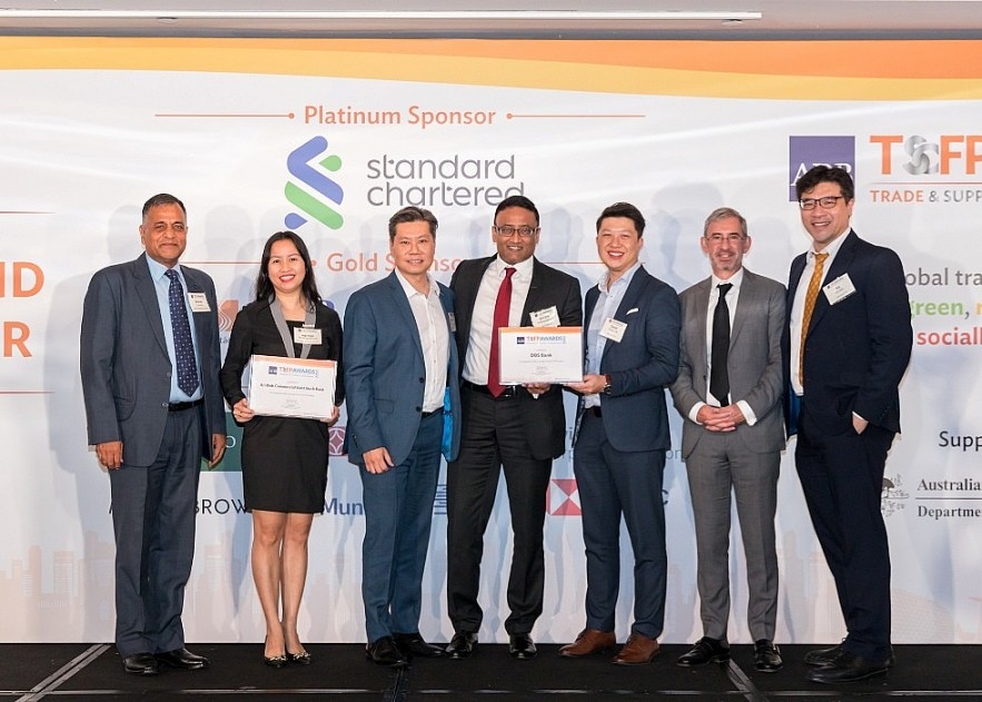 Tin ngân hàng ngày 13/9: Eximbank được NHNN chấp thuận tăng vốn điều lệ thêm hơn 2.400 tỷ đồng Tin ngân hàng ngày 13/9: Eximbank được NHNN chấp thuận tăng vốn điều lệ thêm hơn 2.400 tỷ đồng