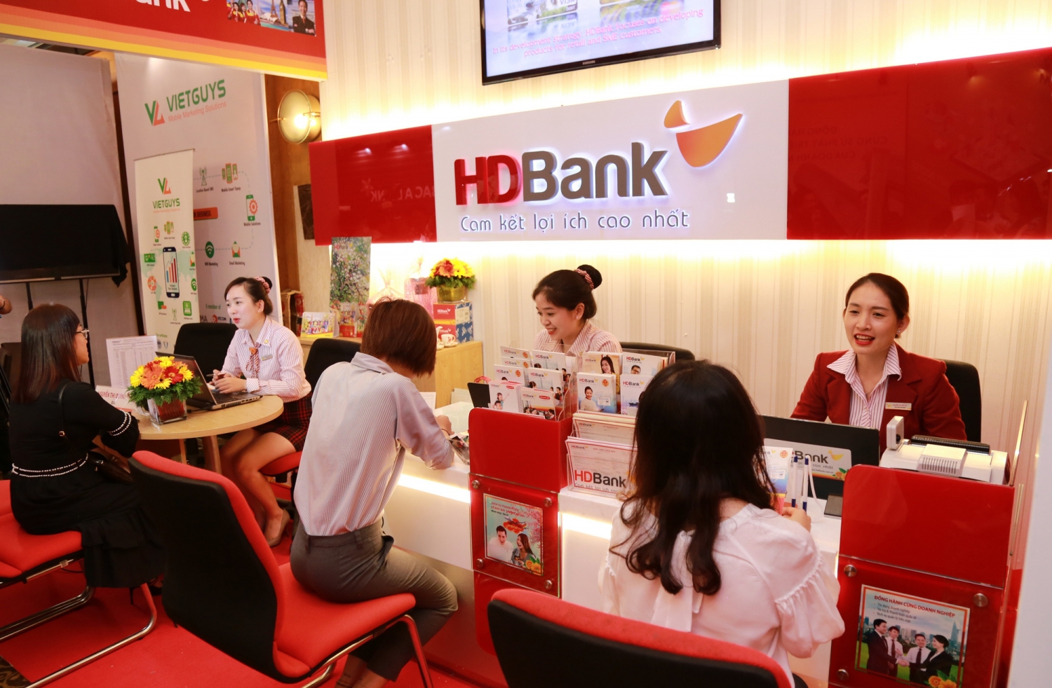 Tin ngân hàng ngày 14/9: Agribank bán 4 lô đất tại TP HCM với giá khởi điểm gần 100 tỉ đồng Tin ngân hàng ngày 14/9: Agribank bán 4 lô đất tại TP HCM với giá khởi điểm gần 100 tỉ đồng