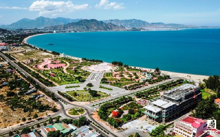 Tin bất động sản ngày 15/9: Vì sao dự án Dubai Tower tại Ninh Thuận chậm tiến độ? Tin bất động sản ngày 15/9: Vì sao dự án Dubai Tower tại Ninh Thuận chậm tiến độ?