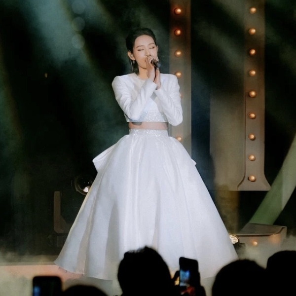 Sao Việt hôm nay 17/9: Lệ Quyên khoe chiếc túi bạch tạng tiền tỷ thứ tư Sao Việt hôm nay 17/9: Lệ Quyên khoe chiếc túi bạch tạng tiền tỷ thứ tư