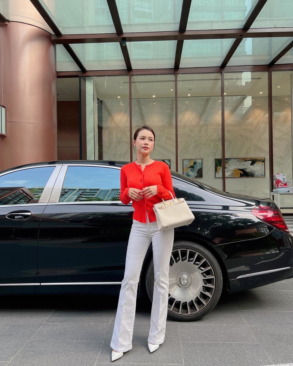 Sao Việt hôm nay 18/9: Thùy Tiên review biệt thự Chủ tịch Miss Grand