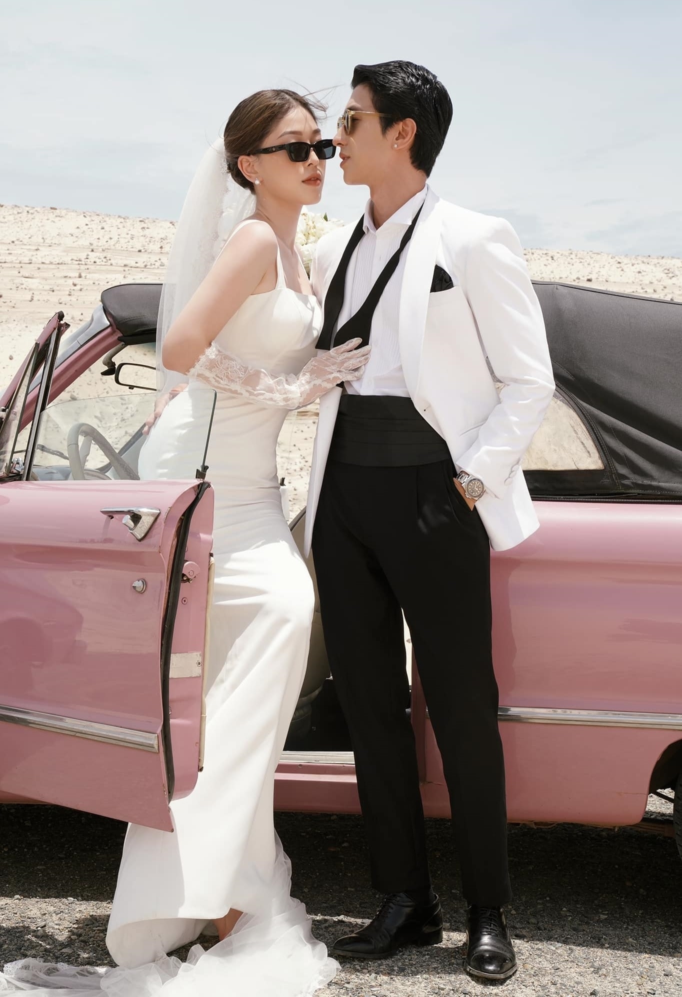 Sao Việt hôm nay 24/9: Mê mẩn bộ ảnh cưới siêu lãng mạn của cặp đôi Bình An - Phương Nga