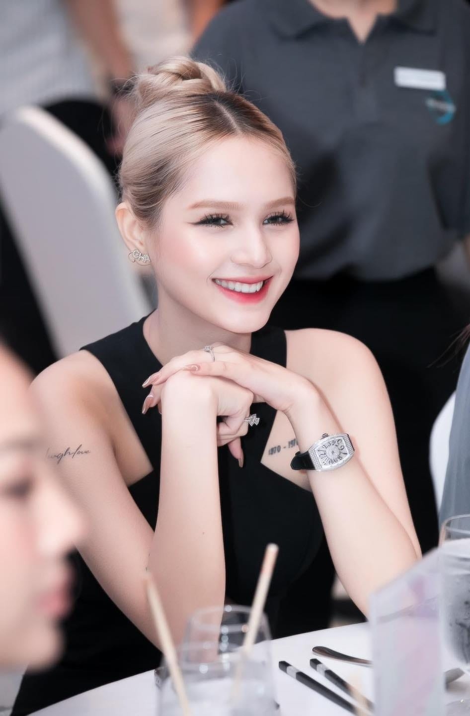 Sao Việt hôm nay 26/9: Hòa Minzy bất ngờ “bóc mẽ" Đức Phúc Sao Việt hôm nay 26/9: Hòa Minzy bất ngờ “bóc mẽ" Đức Phúc