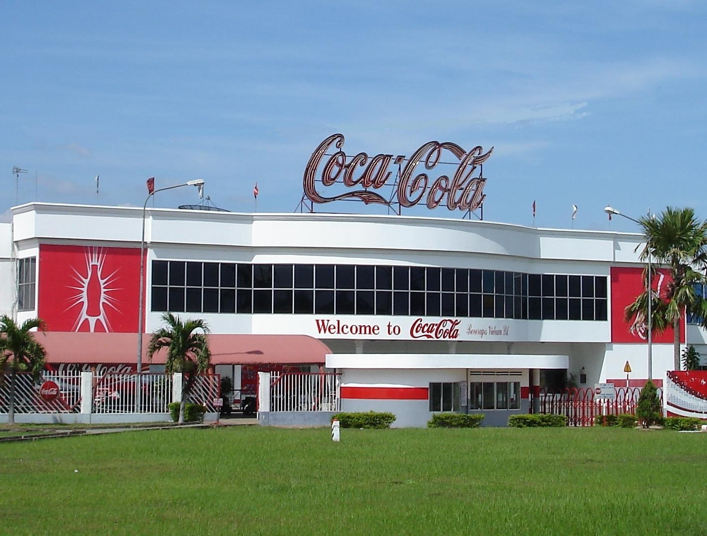Tin bất động sản ngày 4/10: Coca-Cola chuẩn bị khởi công nhà máy 136 triệu USD ở Long An