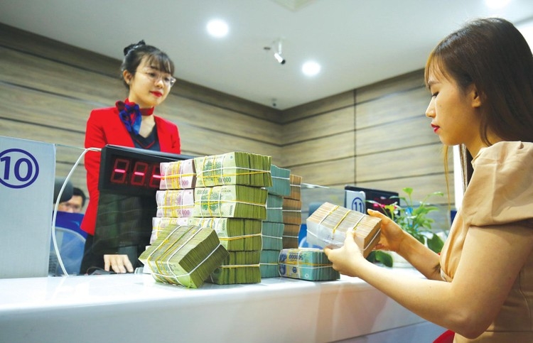 Tin ngân hàng ngày 5/10: Lãi suất VND trên thị trường liên ngân hàng tăng vọt Tin ngân hàng ngày 5/10: Lãi suất VND trên thị trường liên ngân hàng tăng vọt