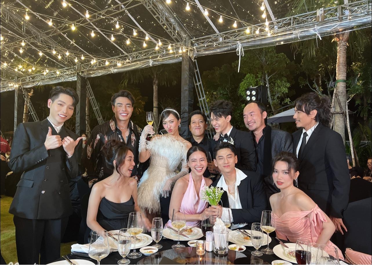 Sao Việt hôm nay 11/10: Diệu Nhi vẫn "mãi yêu chị hai" dù Đông Nhi không đến dự đám cưới Sao Việt hôm nay 11/10: Diệu Nhi vẫn "mãi yêu chị hai" dù Đông Nhi không đến dự đám cưới