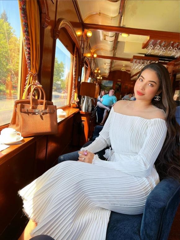 Sao Việt hôm nay 21/10: Hòa Minzy tiết lộ lý do phải livestream bán hàng Sao Việt hôm nay 21/10: Hòa Minzy tiết lộ lý do phải livestream bán hàng