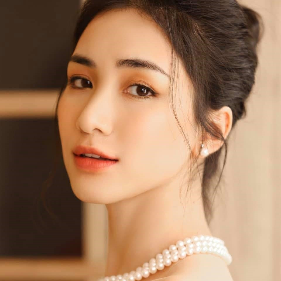 Sao Việt hôm nay 21/10: Hòa Minzy tiết lộ lý do phải livestream bán hàng Sao Việt hôm nay 21/10: Hòa Minzy tiết lộ lý do phải livestream bán hàng