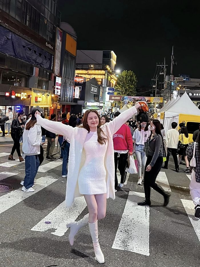 Sao Việt hôm nay 23/10: Thiên Ân diện đầm đính hàng nghìn viên pha lê ở bán kết Miss Grand Sao Việt hôm nay 23/10: Thiên Ân diện đầm đính hàng nghìn viên pha lê ở bán kết Miss Grand