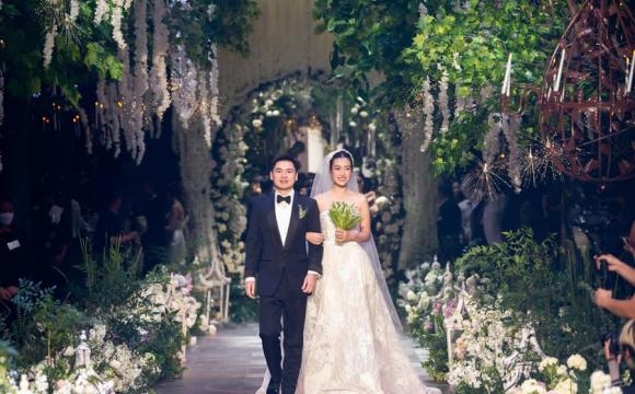 Sao Việt hôm nay 24/10: Chia sẻ đầu tiên của thiếu gia Đỗ Vinh Quang sau đám cưới Sao Việt hôm nay 24/10: Chia sẻ đầu tiên của thiếu gia Đỗ Vinh Quang sau đám cưới