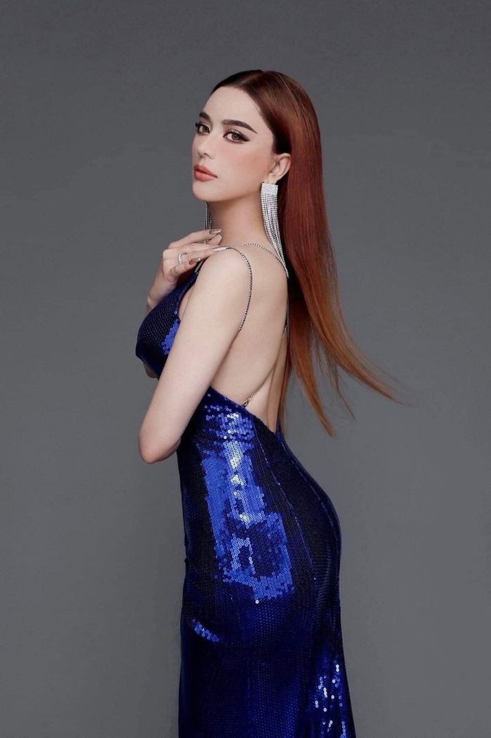 Sao Việt hôm nay 26/10: Elly Trần lên tiếng khi bị nghi động chạm '"dao kéo" Sao Việt hôm nay 26/10: Elly Trần lên tiếng khi bị nghi động chạm '"dao kéo"