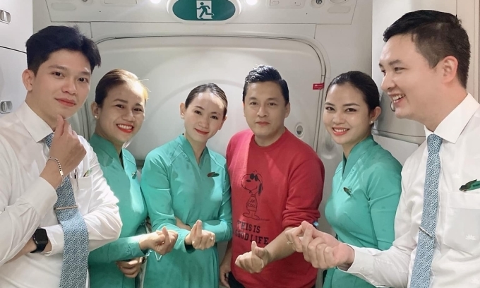 Sao Việt hôm nay 5/11: Minh Hằng khoe penthouse view biển