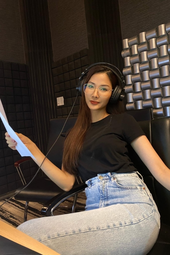 Sao Việt hôm nay 5/11: Minh Hằng khoe penthouse view biển