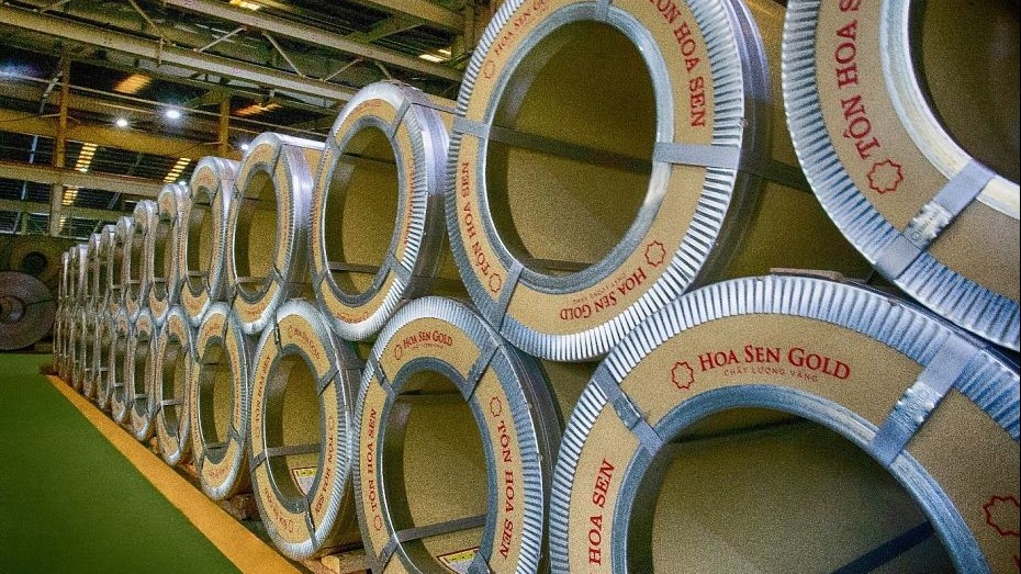 Cổ phiếu HSG lao dốc, lãnh đạo liên tiếp “bán tháo”