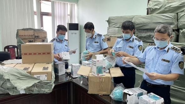 Hà Nội truy quét, kiểm tra các kho hàng lậu dịp cuối năm