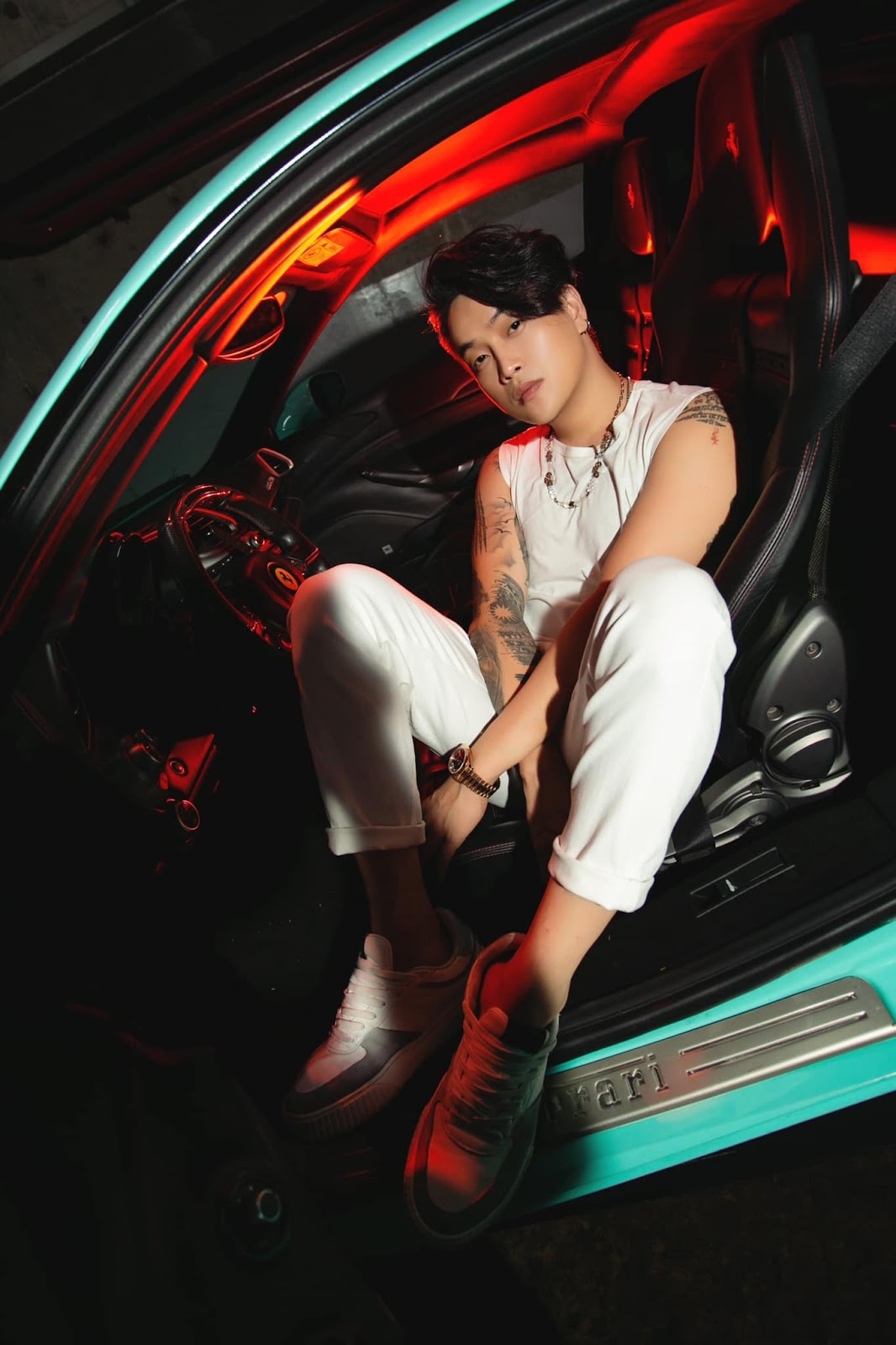 Đại diện phía TiTi (HKT) lên tiếng về bức ảnh ngồi trước "núi tiền" được chụp ở sòng bạc Campuchia Đại diện phía TiTi (HKT) lên tiếng về bức ảnh ngồi trước "núi tiền" được chụp ở sòng bạc Campuchia