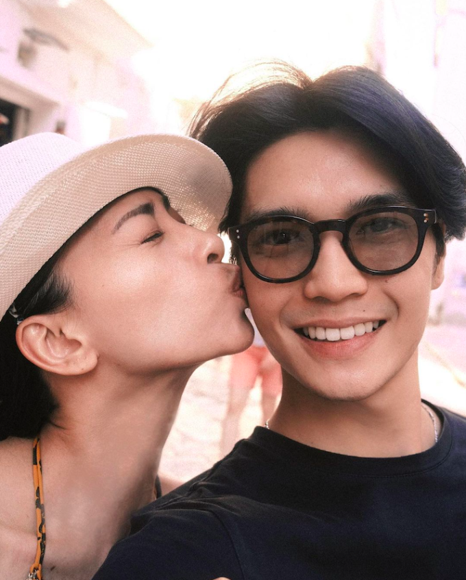 Sao Việt hôm nay 20/11: Tim đăng ảnh bên “bạn gái mới” khiến fan hoang mang Sao Việt hôm nay 20/11: Tim đăng ảnh bên “bạn gái mới” khiến fan hoang mang