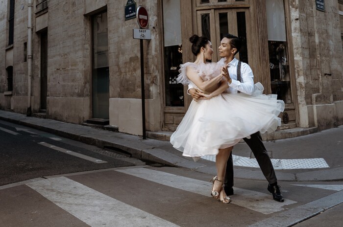 Bộ ảnh cưới thơ mộng, đậm chất dancesport của cặp đôi Khánh Thi - Phan Hiển