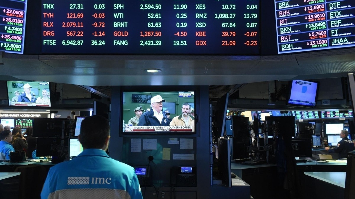 Thị trường chứng khoán thế giới ngày 28/11: Các chỉ số tại châu Á giảm mạnh Thị trường chứng khoán thế giới ngày 28/11: Các chỉ số tại châu Á giảm mạnh