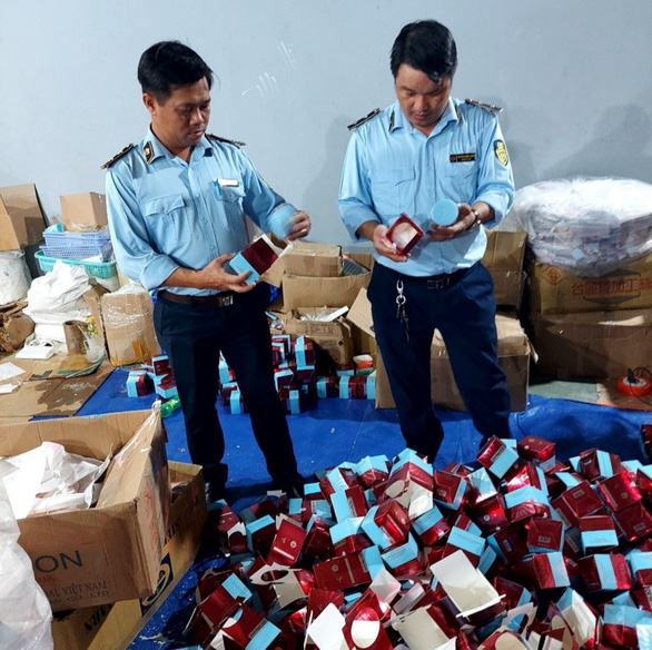 Tp.HCM: Phát hiện hàng chục tấn mỹ phẩm giả