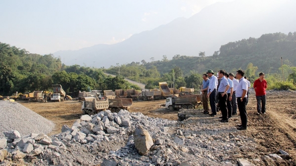 Lào Cai cần phối hợp chặt chẽ với Bộ Tài nguyên và Môi trường trong quản lý, bảo vệ khai thác khoáng sản