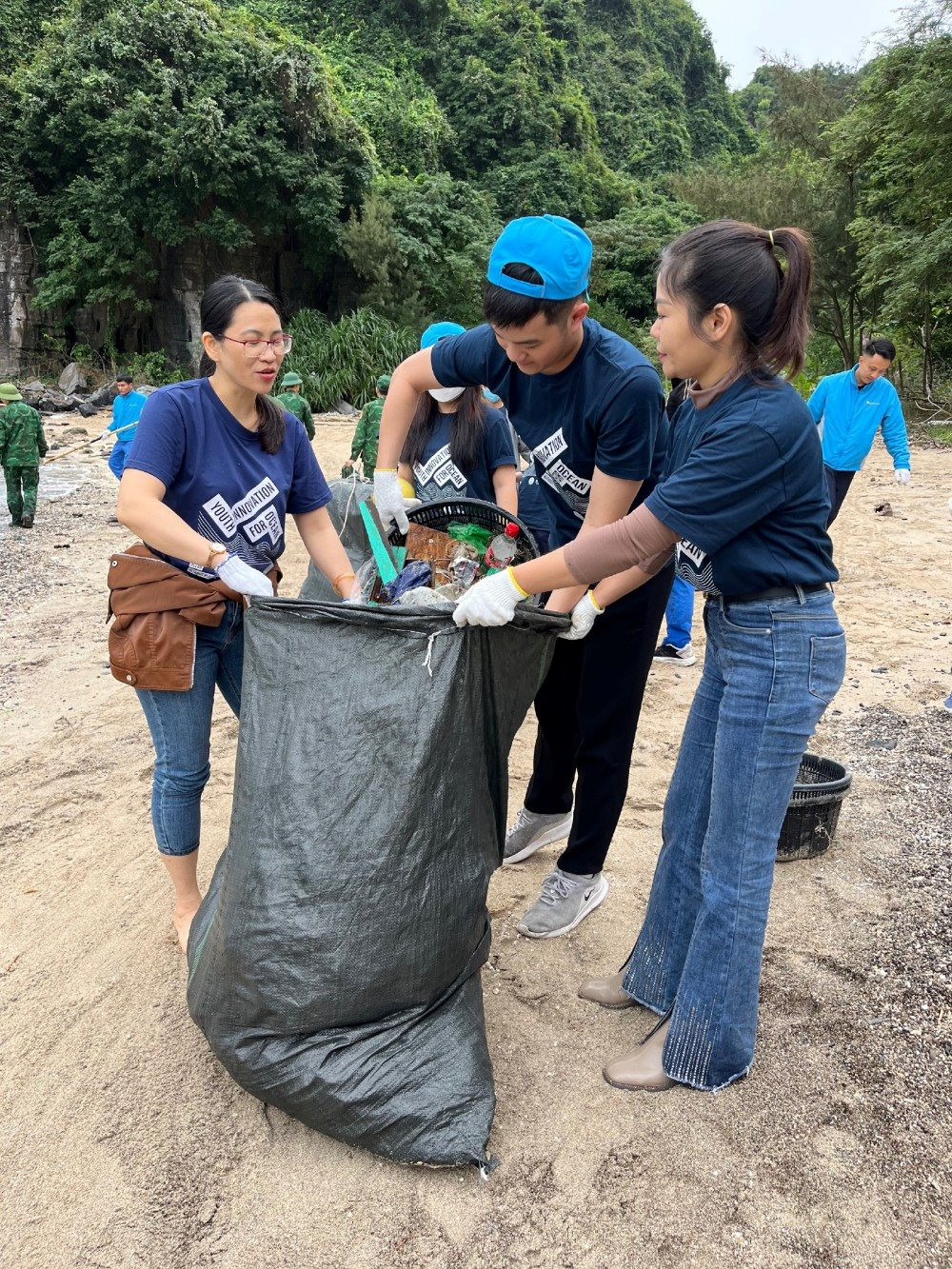 Phát động sự kiện "Thanh niên hành động vì đại dương xanh" Phát động sự kiện "Thanh niên hành động vì đại dương xanh"