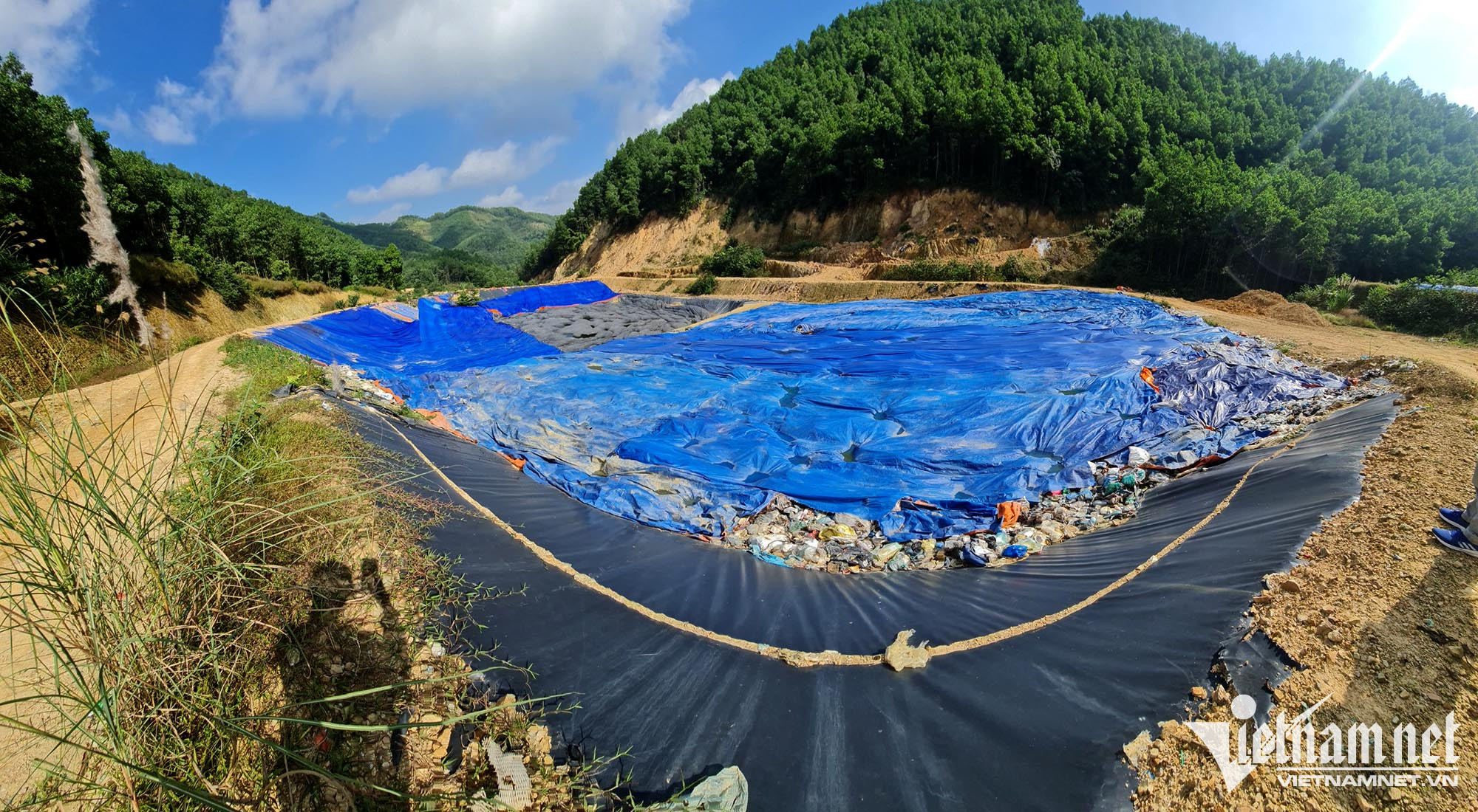 Hòa Bình gấp rút xây đường, phủ bạt vạn tấn rác bủa vây thành phố Hòa Bình gấp rút xây đường, phủ bạt vạn tấn rác bủa vây thành phố