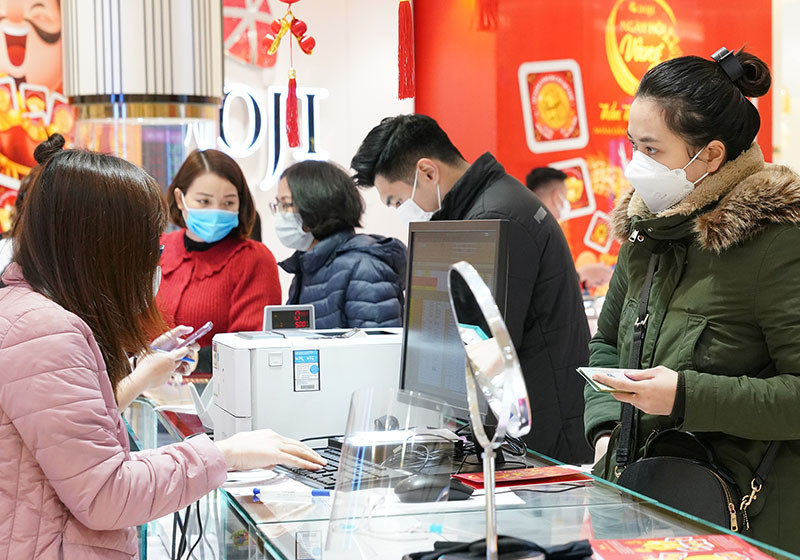 Giá vàng hôm nay 17/12: Tiếp đà giảm mạnh