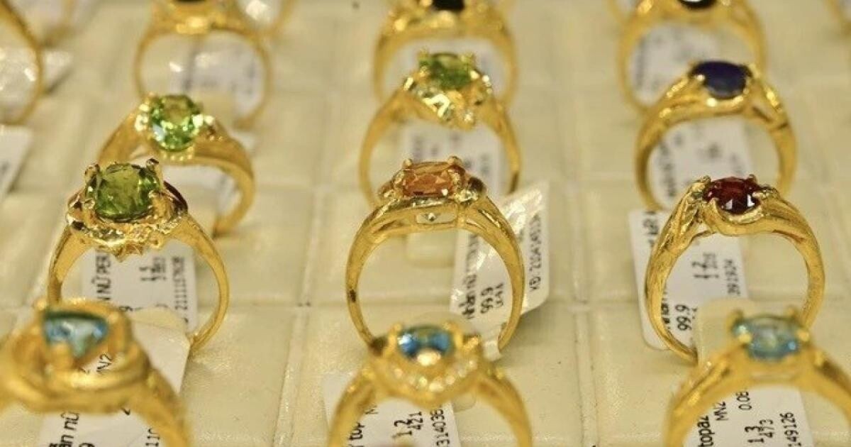 Giá vàng hôm nay 18/12: Giá vàng trong nước giảm mạnh trong tuần