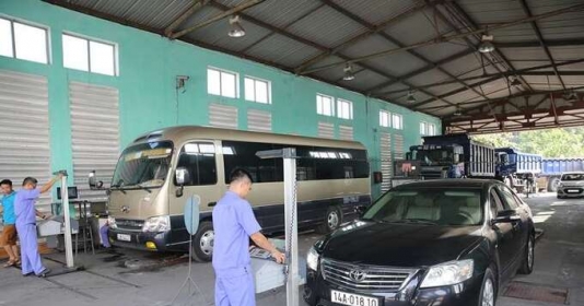 Đình chỉ 2 trung tâm đăng kiểm tại Tp.HCM Đình chỉ 2 trung tâm đăng kiểm tại Tp.HCM