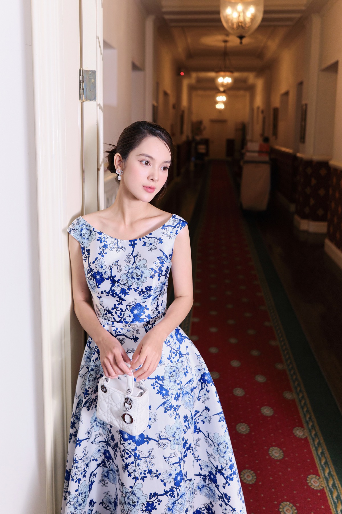 Diễn viên Quỳnh Lương hóa "nàng thơ" mùa xuân