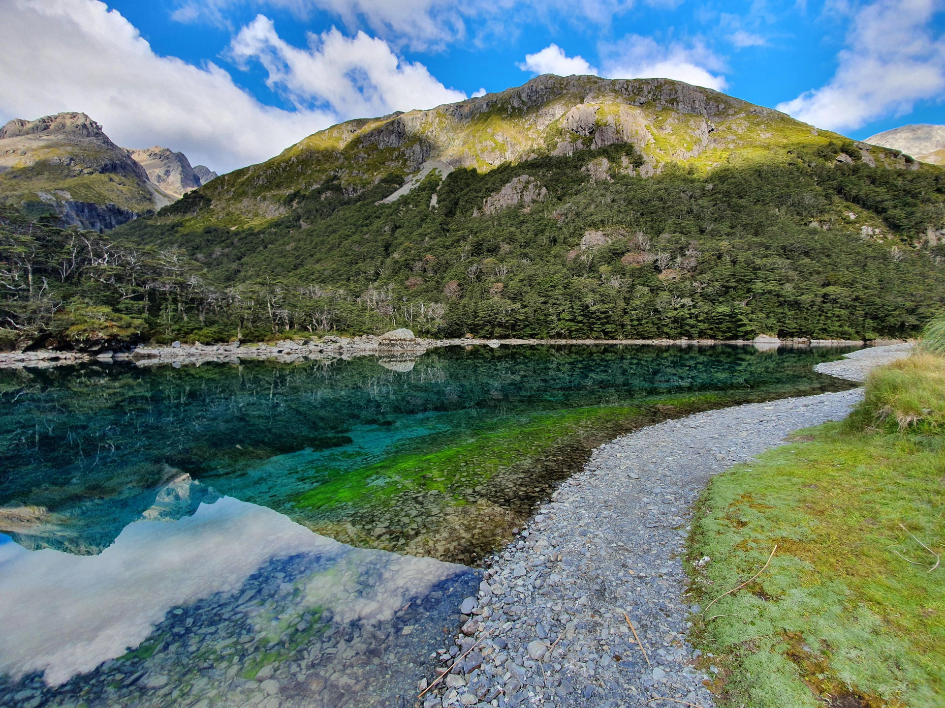 New Zealand triển khai các biện pháp bảo vệ hồ nước trong nhất thế giới