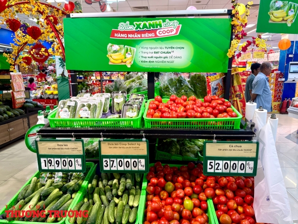 Hàng Việt áp đảo thị trường mua sắm Tết tại TP.HCM