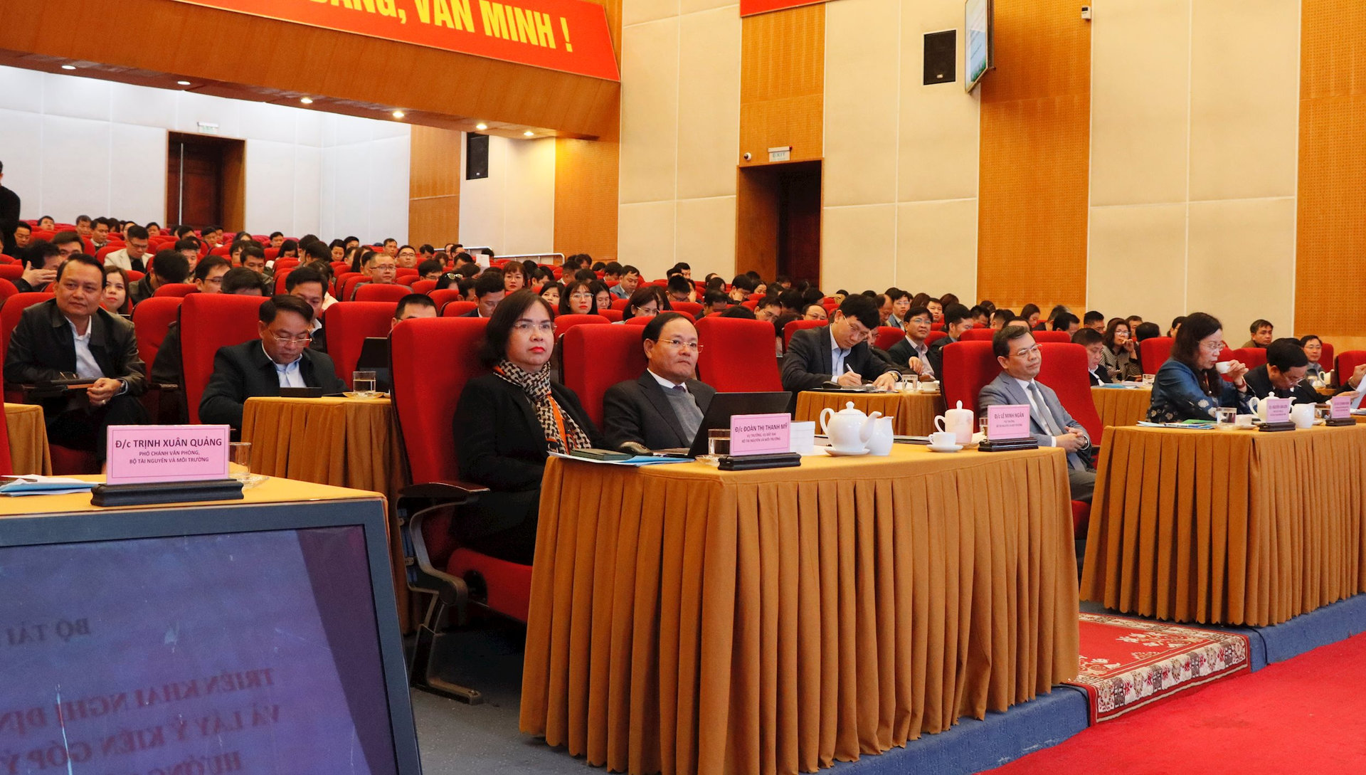 Lấy ý kiến góp ý dự thảo các Nghị định hướng dẫn thi hành Luật Đất đai 2024 Lấy ý kiến góp ý dự thảo các Nghị định hướng dẫn thi hành Luật Đất đai 2024