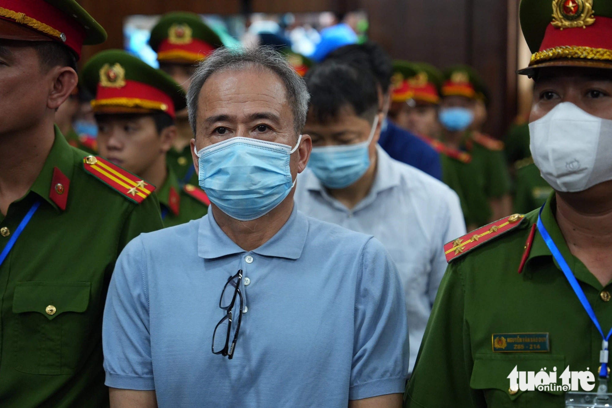 Bắt đầu xét xử vụ Vạn Thịnh Phát: Bị cáo Trương Mỹ Lan nói sức khỏe tốt, tinh thần ổn định Bắt đầu xét xử vụ Vạn Thịnh Phát: Bị cáo Trương Mỹ Lan nói sức khỏe tốt, tinh thần ổn định