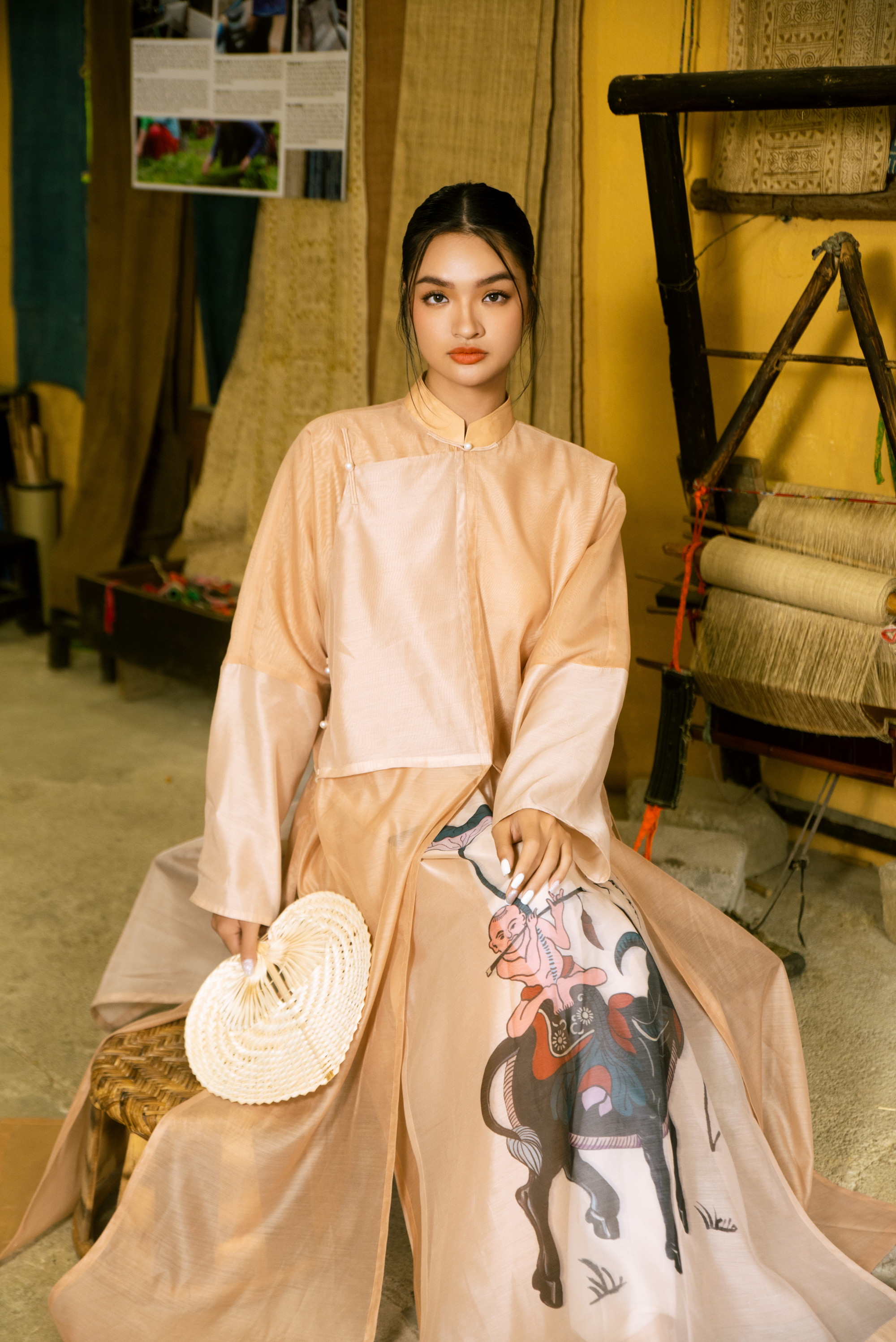 NTK Nguyễn Minh Công quảng bá vẻ đẹp núi rừng Tây Bắc qua thời trang