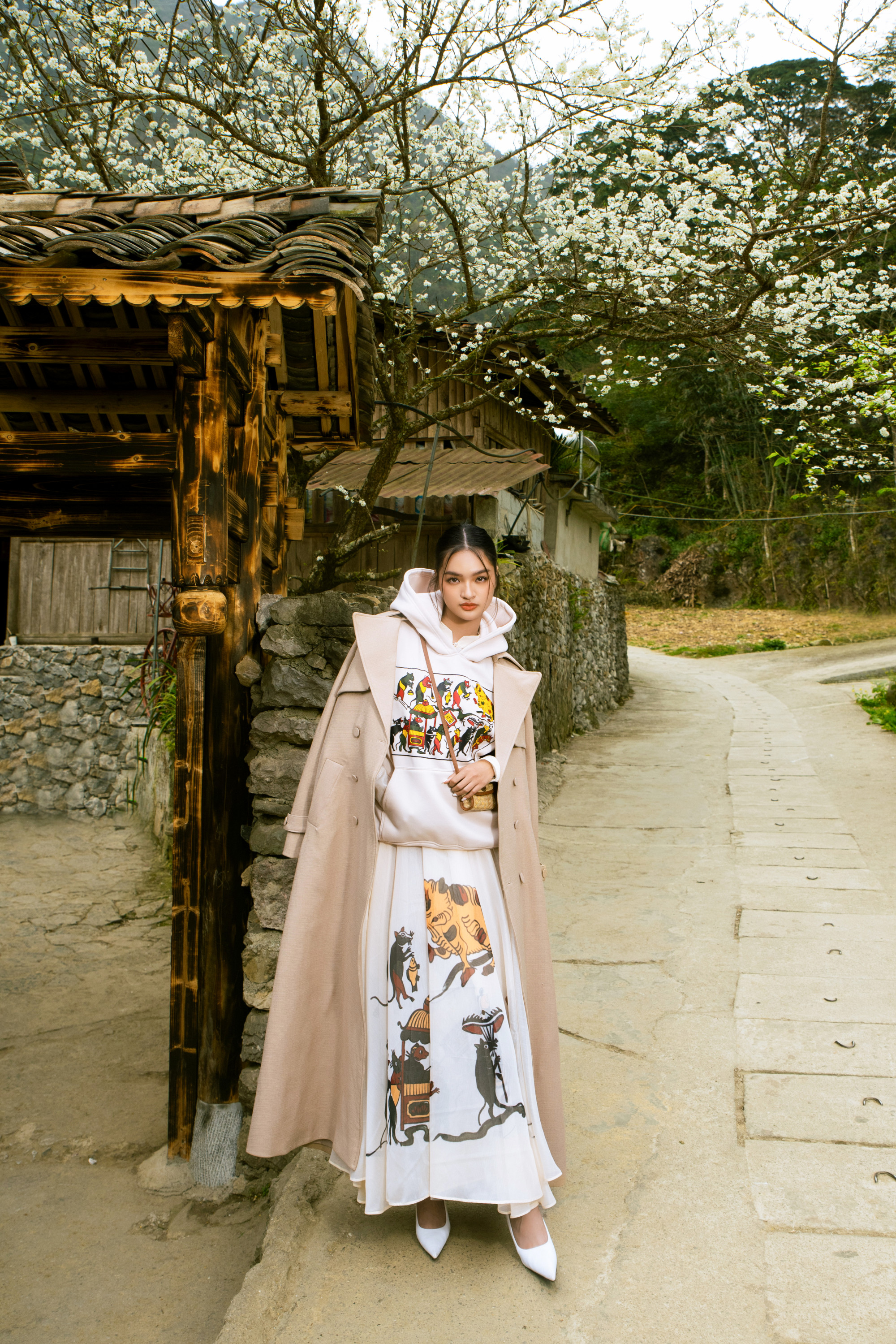 NTK Nguyễn Minh Công quảng bá vẻ đẹp núi rừng Tây Bắc qua thời trang