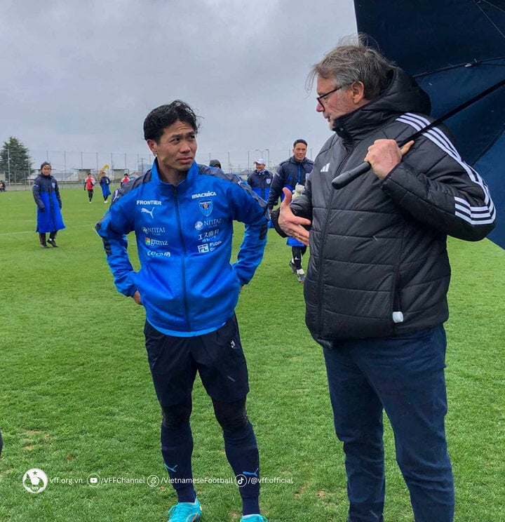 Công Phượng dự bị cả năm ở CLB, vì sao HLV Troussier vẫn gọi lên tuyển Việt Nam? Công Phượng dự bị cả năm ở CLB, vì sao HLV Troussier vẫn gọi lên tuyển Việt Nam?